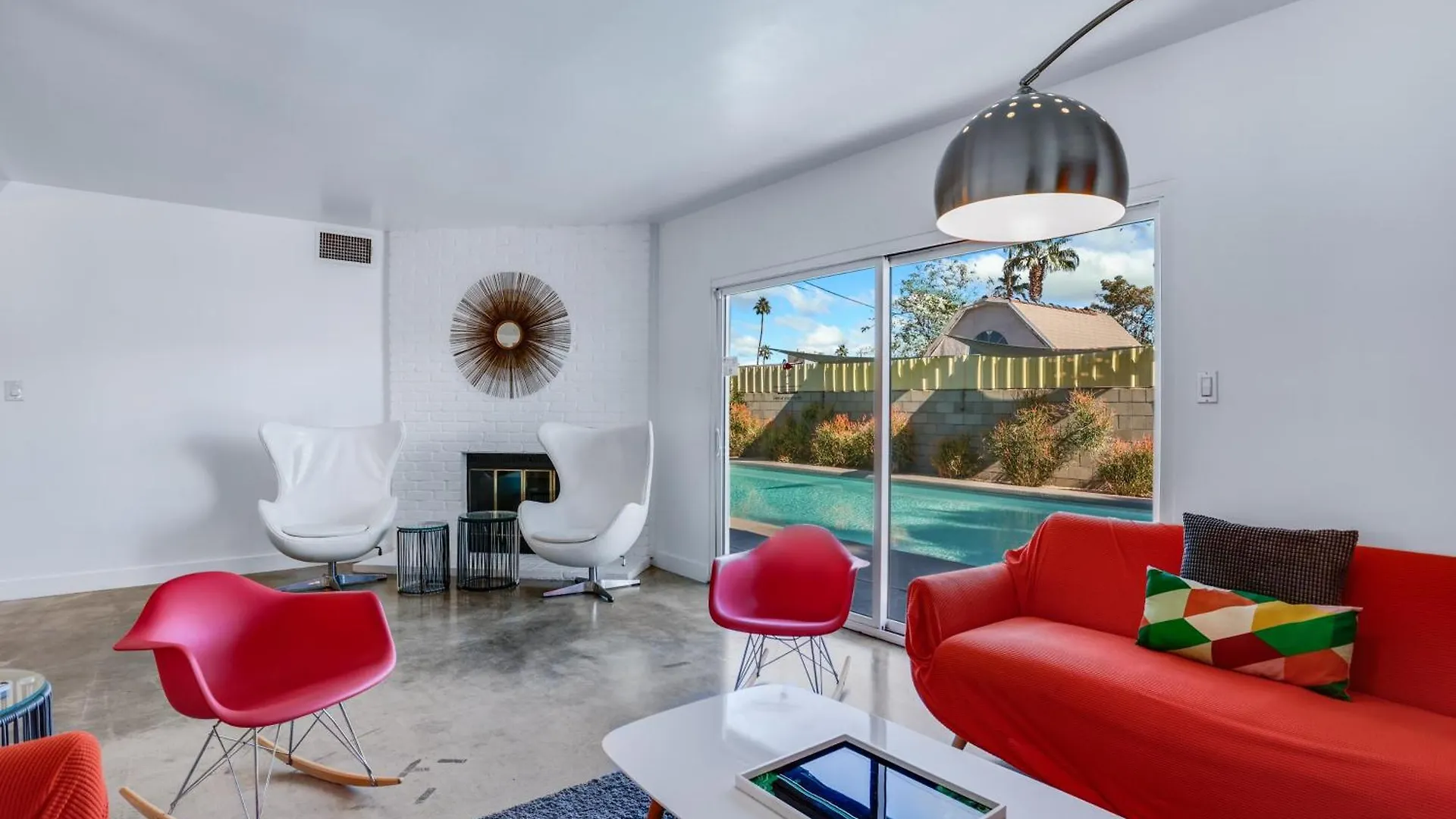 Funky & Retro Vibes - A Ryson Property Palm Springs Tatil Evi