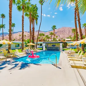A Place In The Sun - Adults Only Big Units, 24h Heated Pool & In 1 Acre Park Prime Location, Dog Friendly, Midcentury Modern Boutique Hotel